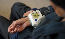 6 Principais Sintomas de Pressão Alta: Quais As Causas e Como Tratar