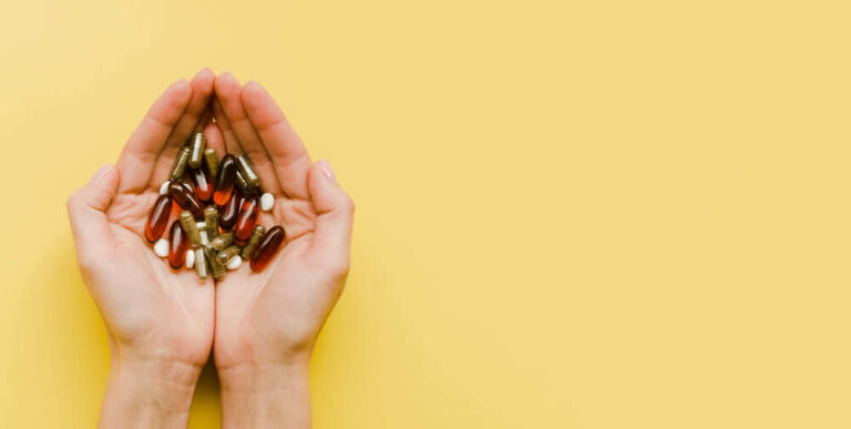 Leia mais sobre o artigo Qual Falta de Vitamina Causa Sono em Excesso? Entenda as Deficiências que Afetam Sua Energia e Disposição